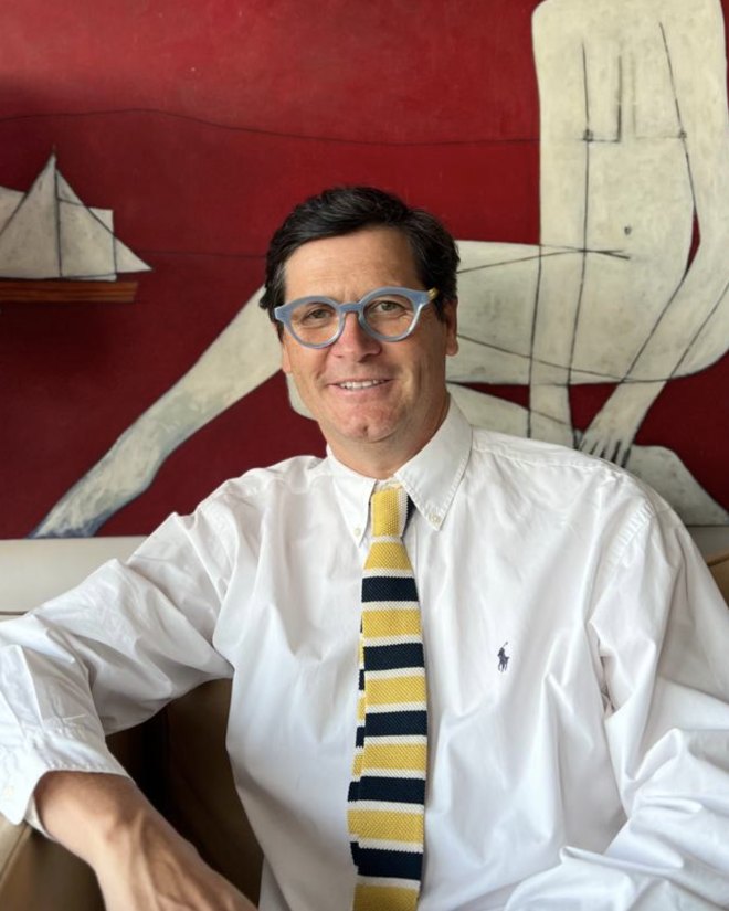 Retrato de René Ed Silva, Director Ejecutivo y Partner Chile de Red River Kapital.